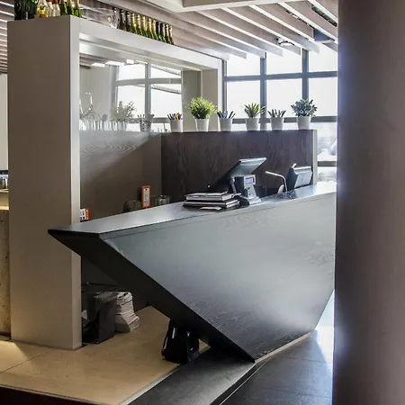 Fly Bike Hotel