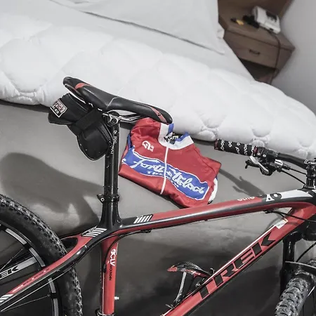 Fly Bike Hotel 3*